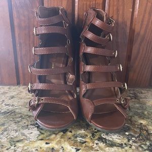 wild diva lounge strappy heel